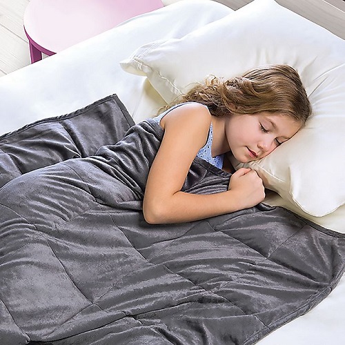 71% off Sharper Image Calming Comfort Kids Weighted Blanket : Only .99